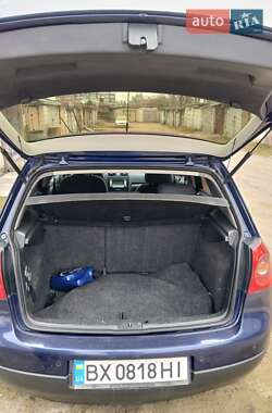 Хетчбек Volkswagen Golf 2006 в 