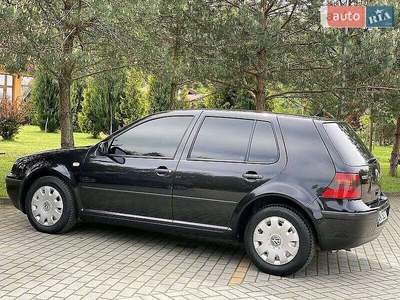 Хетчбек Volkswagen Golf 2003 в Дрогобичі