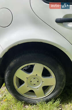 Хетчбек Volkswagen Golf 1998 в 