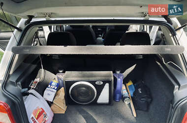 Хетчбек Volkswagen Golf 1998 в 