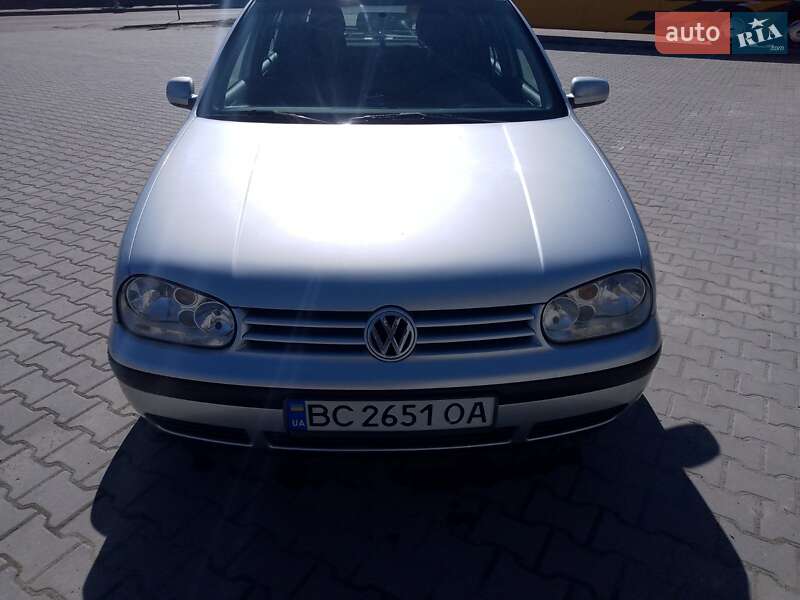 Volkswagen Golf 2002