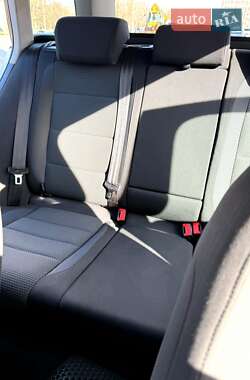 Універсал Volkswagen Golf 2010 в 