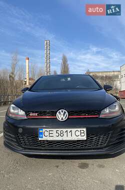 Хетчбек Volkswagen Golf 2016 в 
