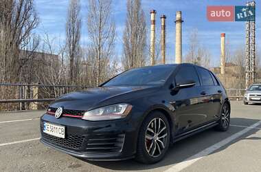 Хетчбек Volkswagen Golf 2016 в 