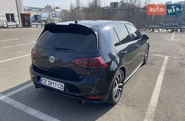 Хетчбек Volkswagen Golf 2016 в 