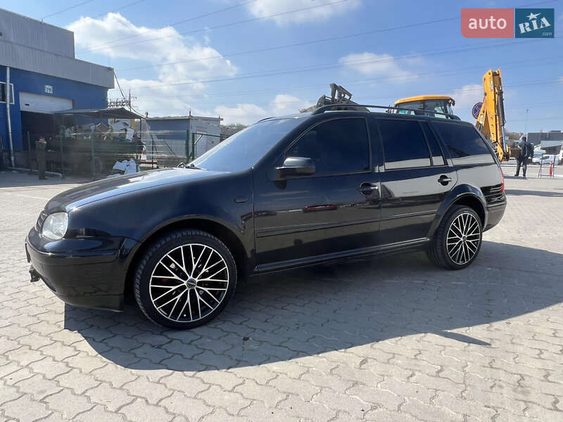 Універсал Volkswagen Golf 2003 в Львові