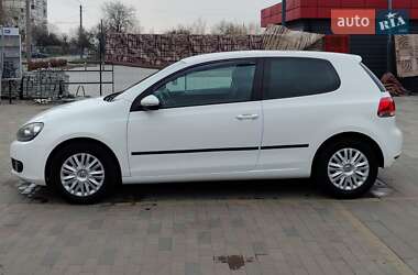 Хэтчбек Volkswagen Golf 2009 в 