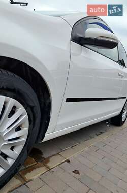 Хэтчбек Volkswagen Golf 2009 в 