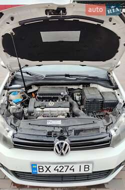 Хэтчбек Volkswagen Golf 2009 в 