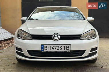 Хэтчбек Volkswagen Golf 2017 в 