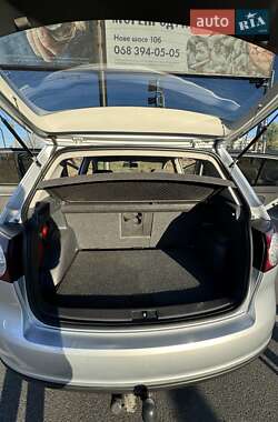 Хэтчбек Volkswagen Golf 2005 в 
