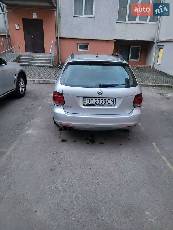 Універсал Volkswagen Golf 2011 в Львові