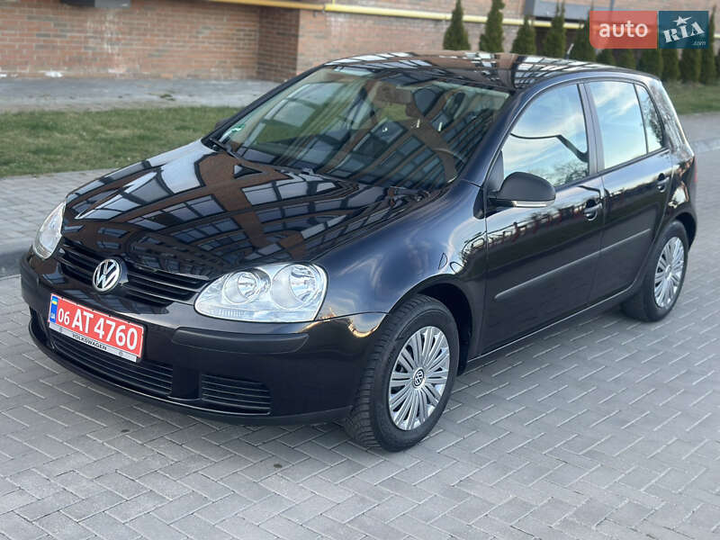 Хетчбек Volkswagen Golf 2008 в Житомирі