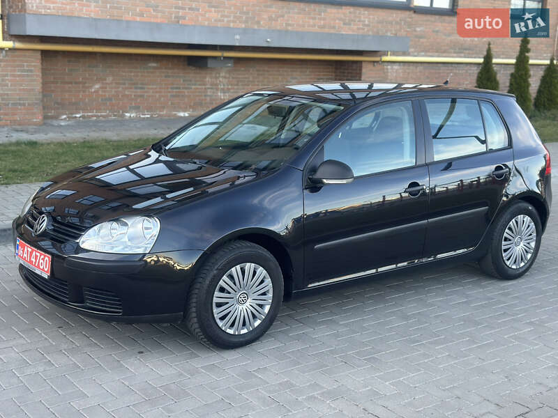 Хетчбек Volkswagen Golf 2008 в Житомирі
