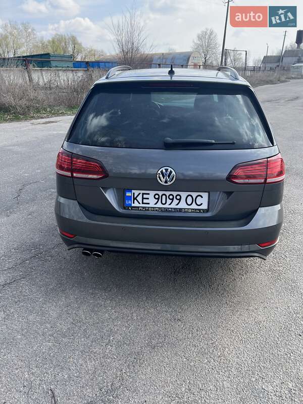 Универсал Volkswagen Golf 2017 в Днепре