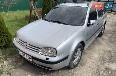 Універсал Volkswagen Golf 2002 в Трускавці