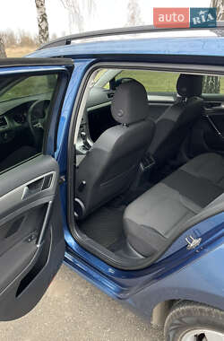 Универсал Volkswagen Golf 2015 в 
