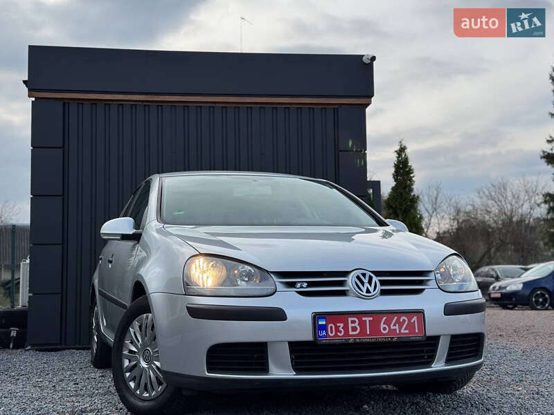 Хэтчбек Volkswagen Golf 2005 в Дрогобыче