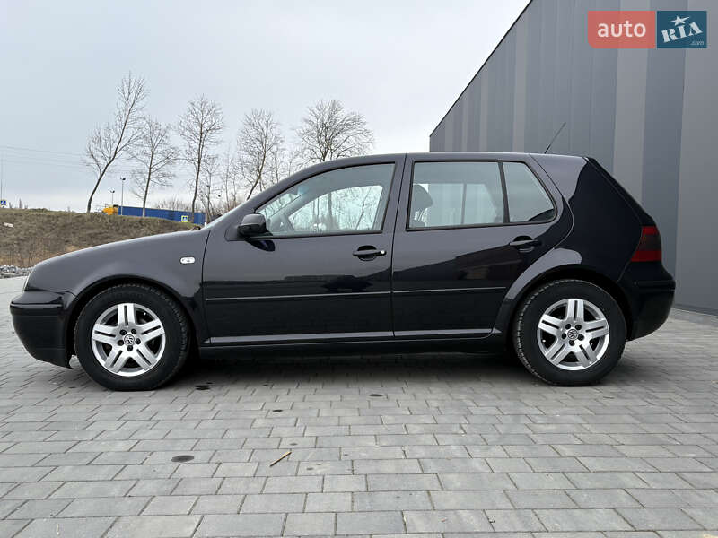 Хэтчбек Volkswagen Golf 2000 в Хмельницком