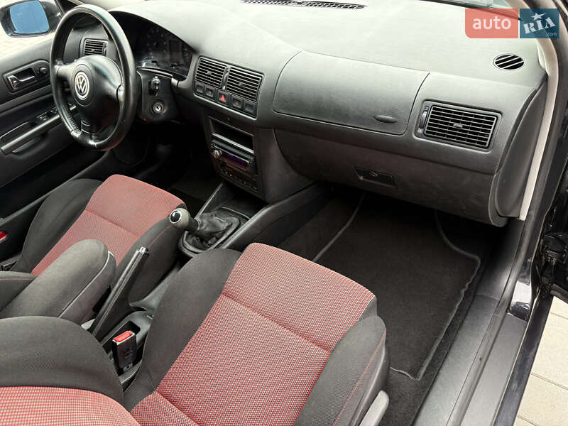 Хэтчбек Volkswagen Golf 2000 в Хмельницком