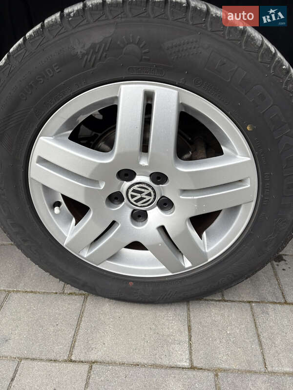 Хэтчбек Volkswagen Golf 2000 в Хмельницком