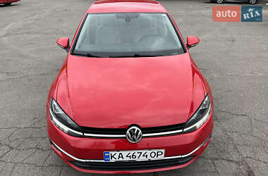 Хэтчбек Volkswagen Golf 2017 в 