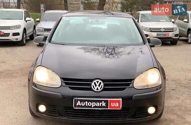 Хэтчбек Volkswagen Golf 2006 в 