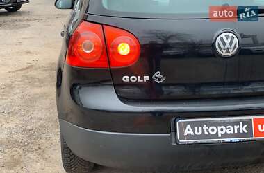 Хэтчбек Volkswagen Golf 2006 в 