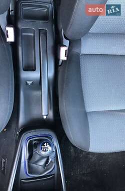 Хэтчбек Volkswagen Golf 2002 в 