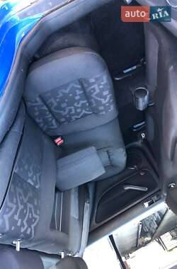 Хэтчбек Volkswagen Golf 1999 в 