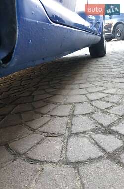 Хэтчбек Volkswagen Golf 1999 в 