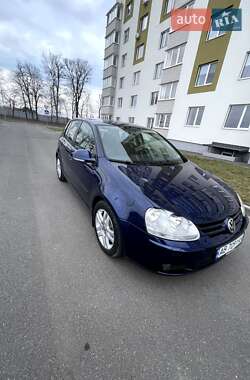 Хэтчбек Volkswagen Golf 2006 в 