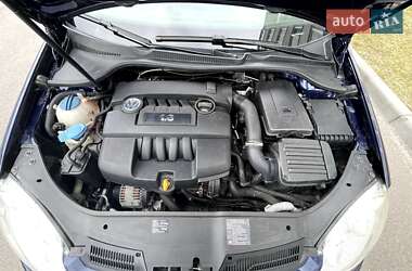 Хэтчбек Volkswagen Golf 2006 в 