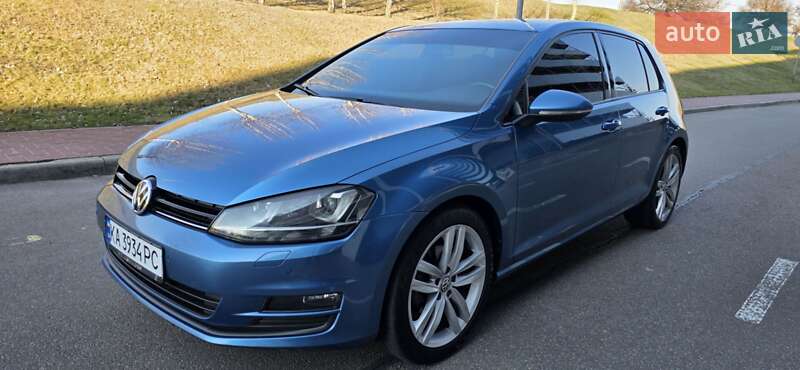 Хэтчбек Volkswagen Golf 2013 в Киеве