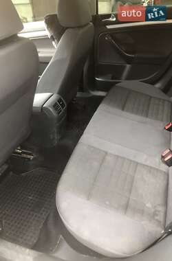 Хэтчбек Volkswagen Golf 2007 в 
