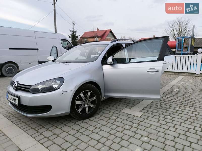 Универсал Volkswagen Golf 2012 в Львове