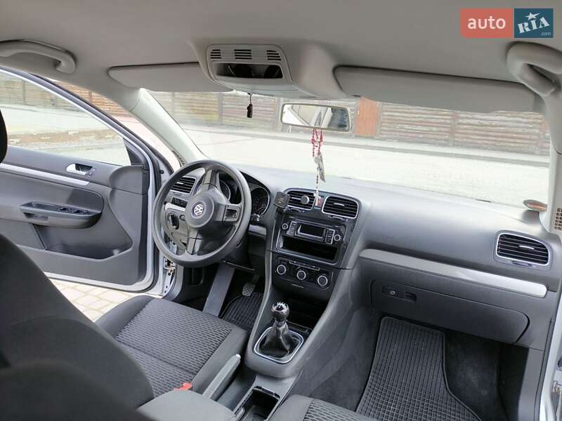 Универсал Volkswagen Golf 2012 в Львове