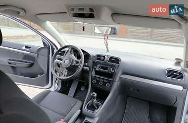 Универсал Volkswagen Golf 2012 в 
