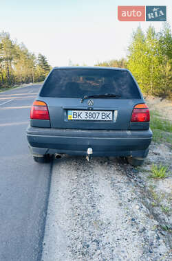 Хэтчбек Volkswagen Golf 1995 в 