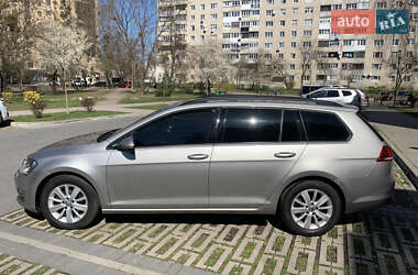 Універсал Volkswagen Golf 2015 в 