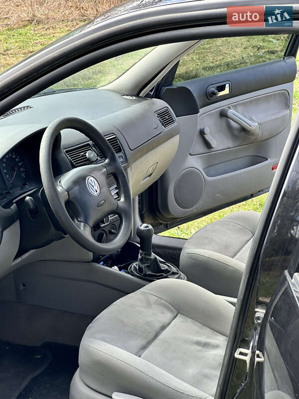 Хетчбек Volkswagen Golf 2000 в Тернополі