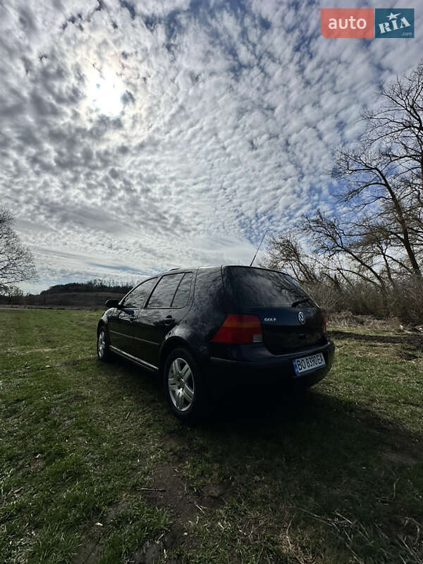 Хетчбек Volkswagen Golf 2000 в Тернополі