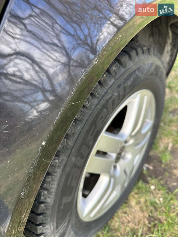 Хетчбек Volkswagen Golf 2000 в Тернополі