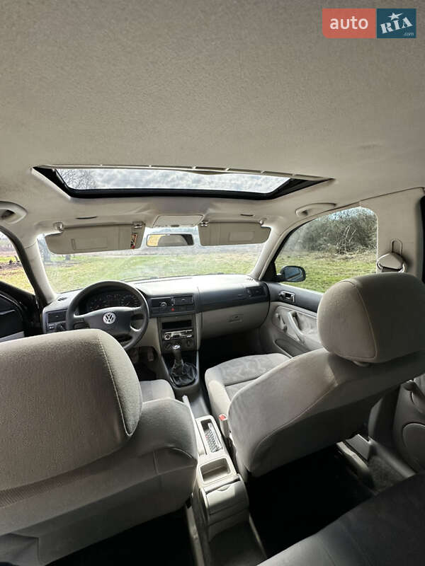 Хетчбек Volkswagen Golf 2000 в Тернополі