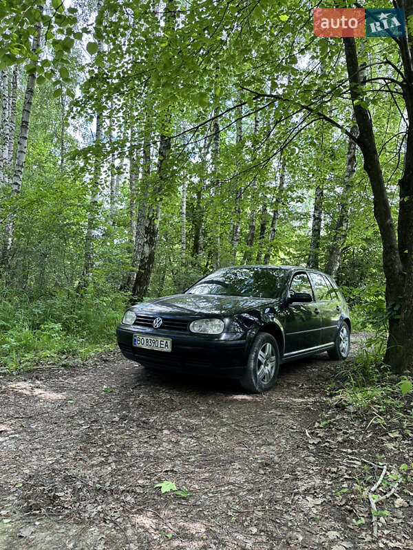 Хетчбек Volkswagen Golf 2000 в Тернополі