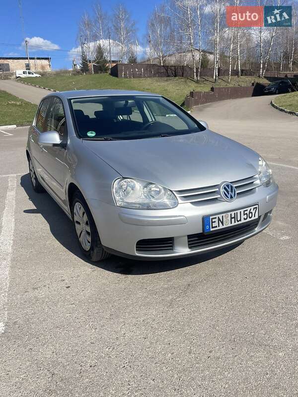 Хетчбек Volkswagen Golf 2006 в Рівному