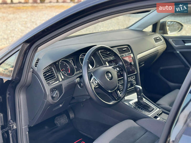 Універсал Volkswagen Golf 2019 в Бродах