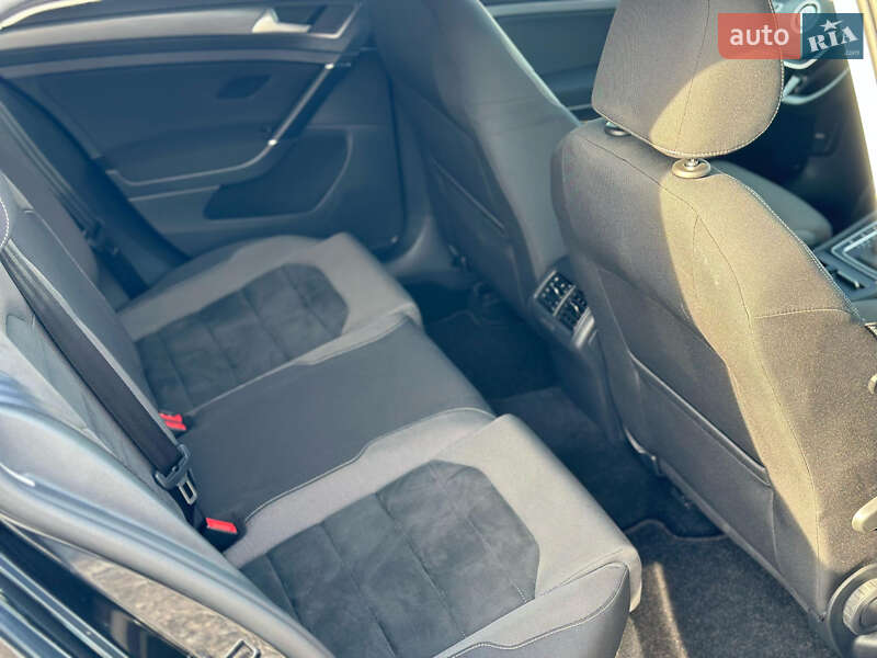 Універсал Volkswagen Golf 2019 в Бродах