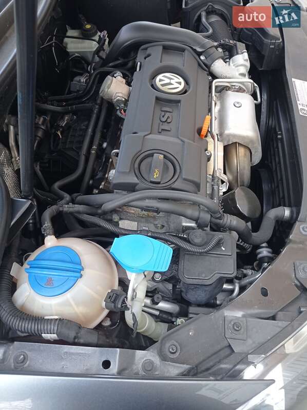 Універсал Volkswagen Golf 2010 в Вінниці