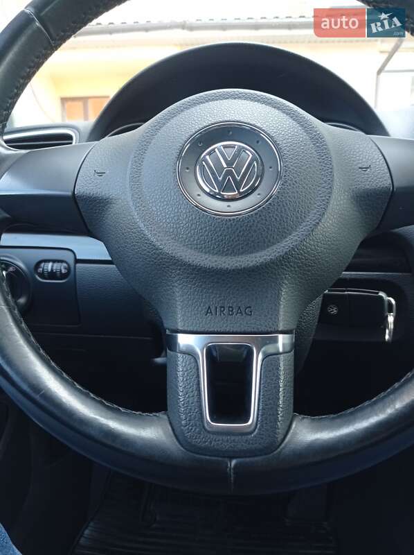 Універсал Volkswagen Golf 2010 в Вінниці